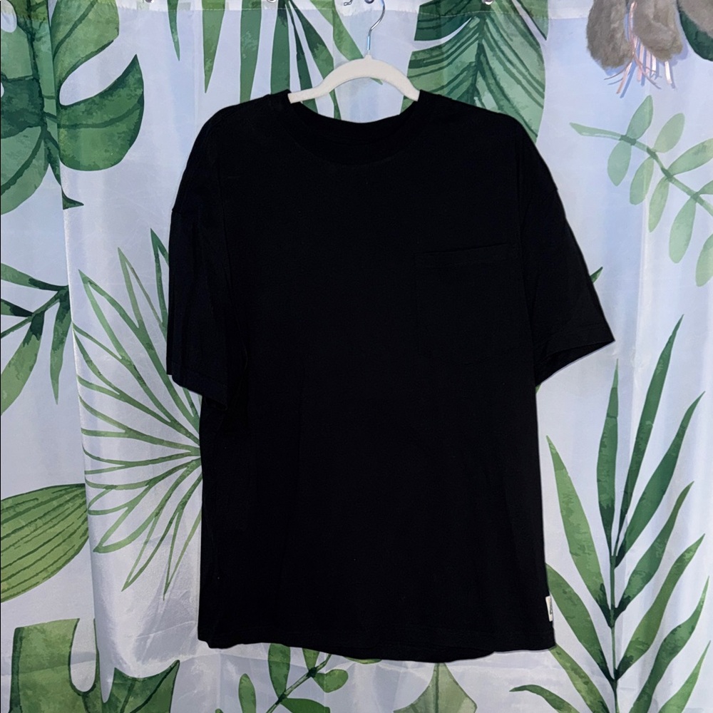 Roots Black Short Sleeve Pocket Tee